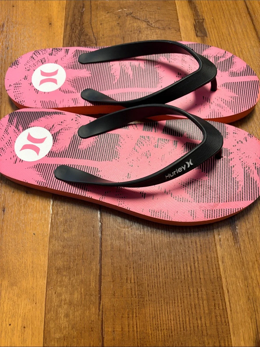 Hurley  Men’s Bundle Of Two-Teal Floral & Pink Palm Flip Flop Set Size 11 EUC